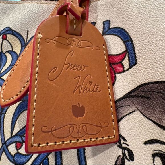 DOONEY & BOURKE DISNEY Princess SNOW WHITE Tote Dream Big Collection NWOT - Picture 5 of 17